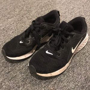 Nike Legend React Sneakers